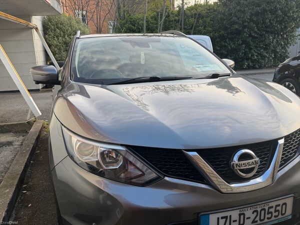 Nissan Qashqai SUV, Diesel, 2017, Grey