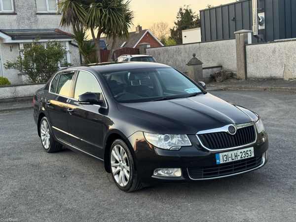 Skoda Superb Hatchback, Diesel, 2013, Black
