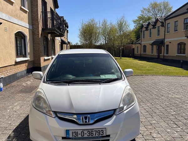 Honda Fit Hatchback, Petrol Hybrid, 2013, White