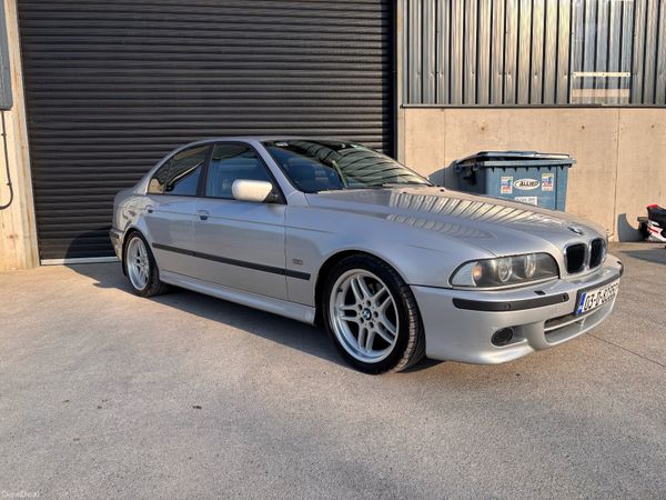 BMW 5-Series Saloon, Diesel, 2003, Silver