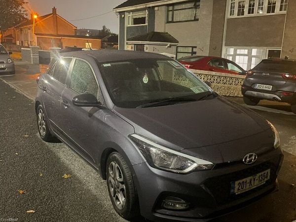 Hyundai i20 Hatchback, Petrol, 2020, Grey