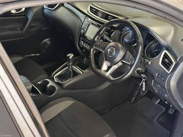 Nissan Qashqai MPV, Petrol, 2021, Grey