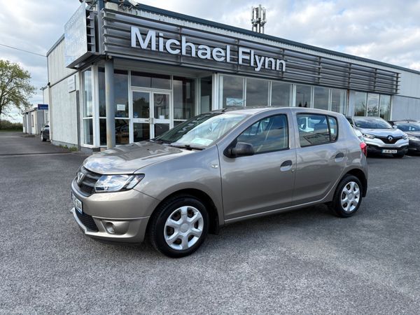 Dacia Sandero Hatchback, Diesel, 2015, Gold