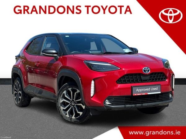 Toyota Yaris Cross Hatchback, Petrol Hybrid, 2023, Red