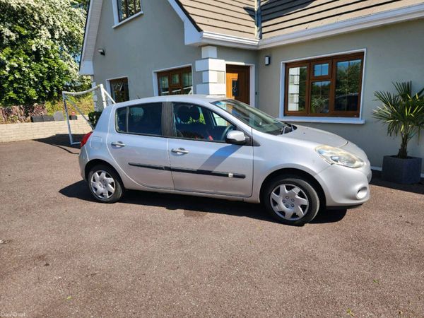 Renault Clio Hatchback, Ethanol Petrol, 2010, Silver