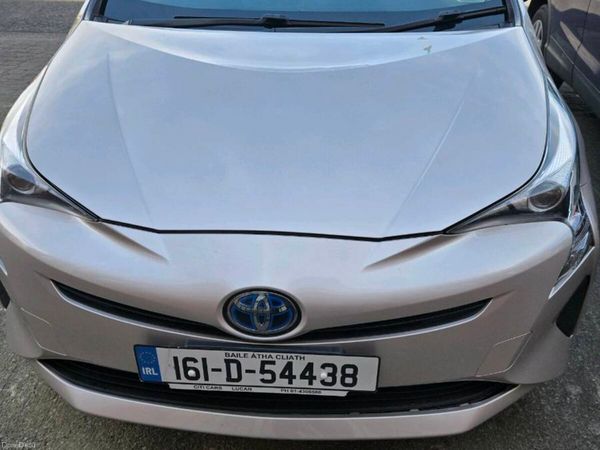 Toyota Prius Hatchback, Petrol Hybrid, 2016, Beige