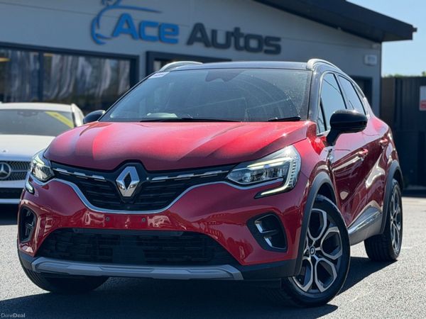 Renault Captur SUV, Petrol, 2022, Red