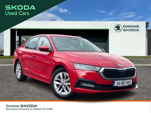 Skoda Octavia Saloon, Diesel, 2024, Red