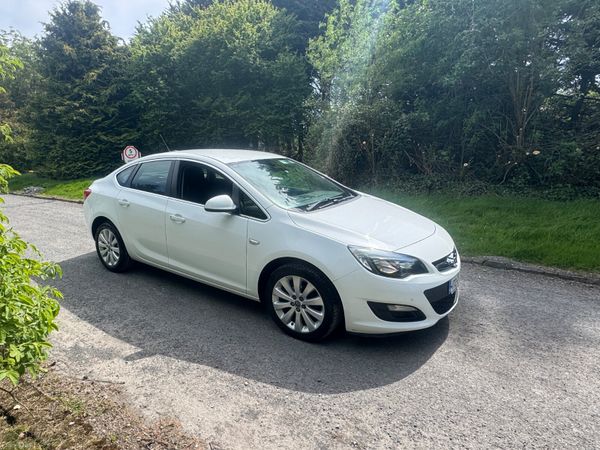Opel Astra Saloon, Petrol, 2017, White