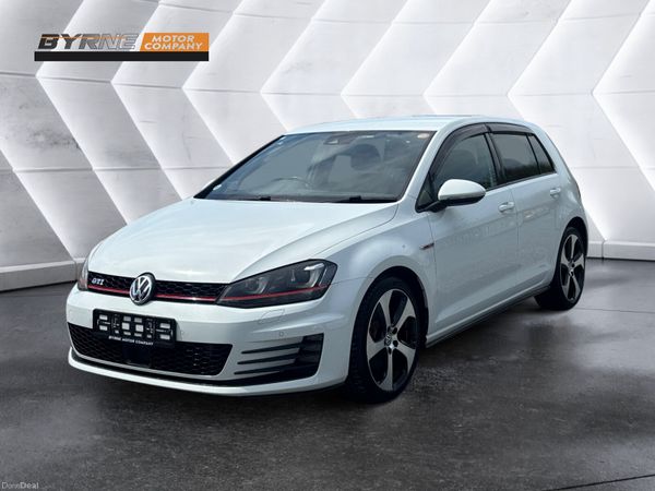 Volkswagen Golf Hatchback, Petrol, 2016, White