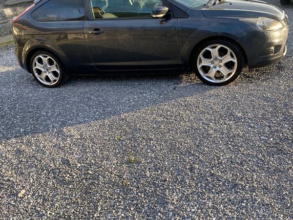 Ford Focus Hatchback, Diesel, 2008, Grey
