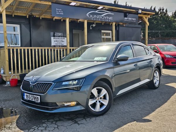 Skoda Superb Saloon, Diesel, 2019, Grey