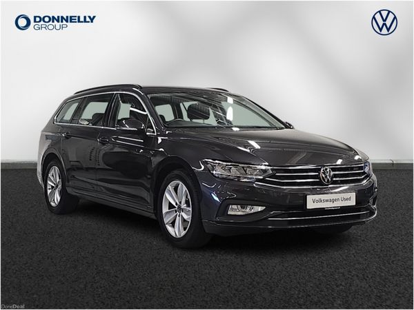 Volkswagen Passat Estate, Diesel, 2023, Grey