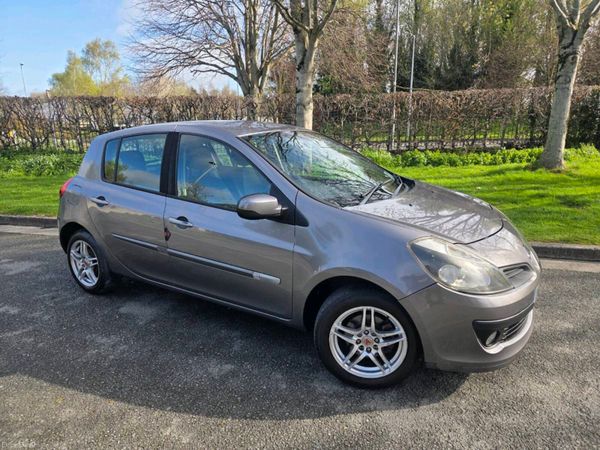 Renault Clio Hatchback, Diesel, 2010, Grey