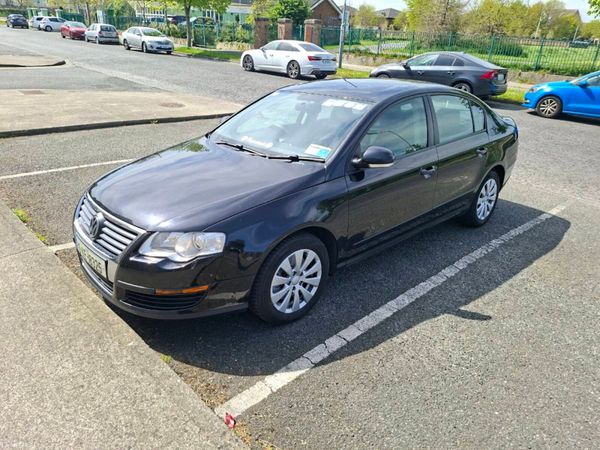 Volkswagen Passat Saloon, Diesel, 2010, Black