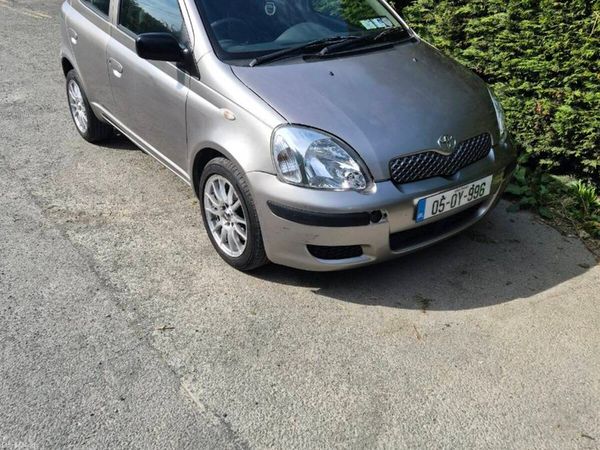 Toyota Yaris Hatchback, Petrol, 2005, Grey