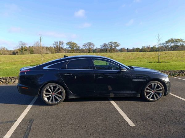 Jaguar XJ Saloon, Diesel, 2014, Black