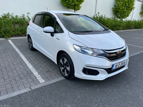 Honda Fit Hatchback, Petrol Hybrid, 2018, White