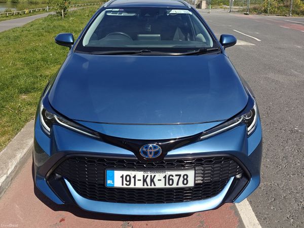 Toyota Corolla Estate, Petrol Hybrid, 2019, Blue