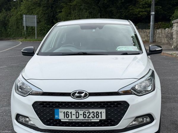 Hyundai i20 Hatchback, Petrol, 2016, White