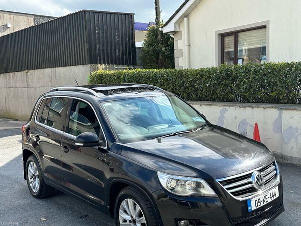 Volkswagen Tiguan SUV, Diesel, 2009, Black