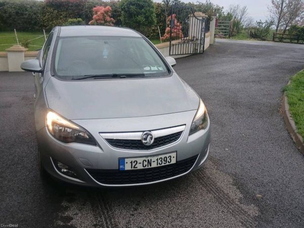 Vauxhall Astra Hatchback, Petrol, 2012, Silver