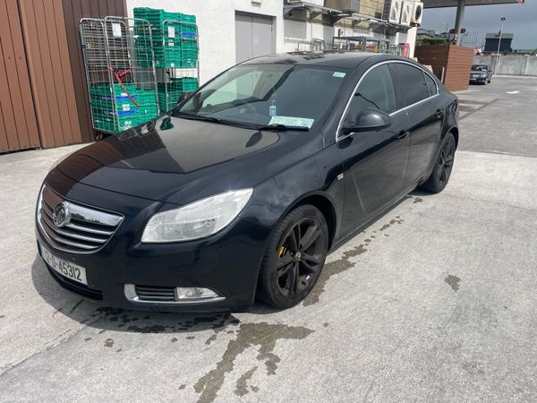 Vauxhall Insignia Hatchback, Diesel, 2012, Black