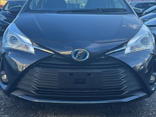 Toyota Vitz Hatchback, Petrol Hybrid, 2017, Black