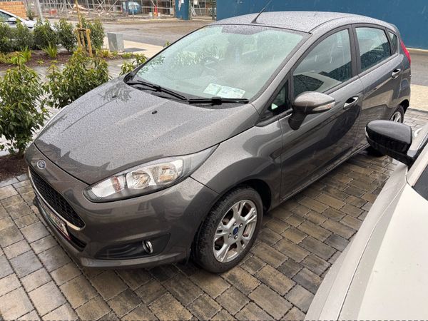 Ford Fiesta Hatchback, Petrol, 2016, Grey