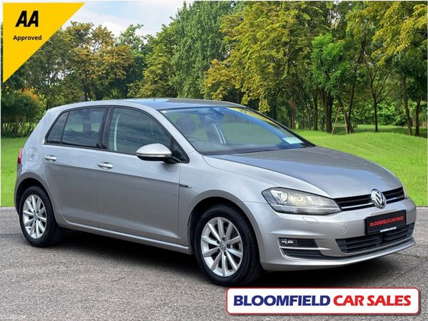 Volkswagen Golf Hatchback, Petrol, 2015, Blue