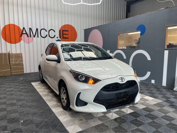 Toyota Yaris Hatchback, Petrol, 2021, White