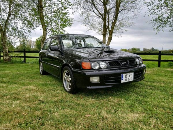 Toyota Starlet Hatchback, Petrol, 1995, Black