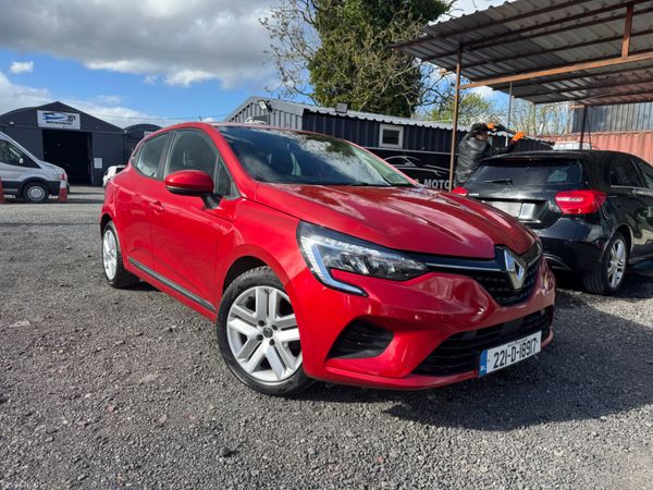 Renault Clio Hatchback, Petrol, 2022, Red