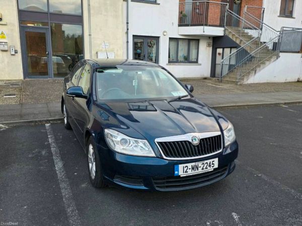 Skoda Octavia Hatchback, Diesel, 2012, Blue