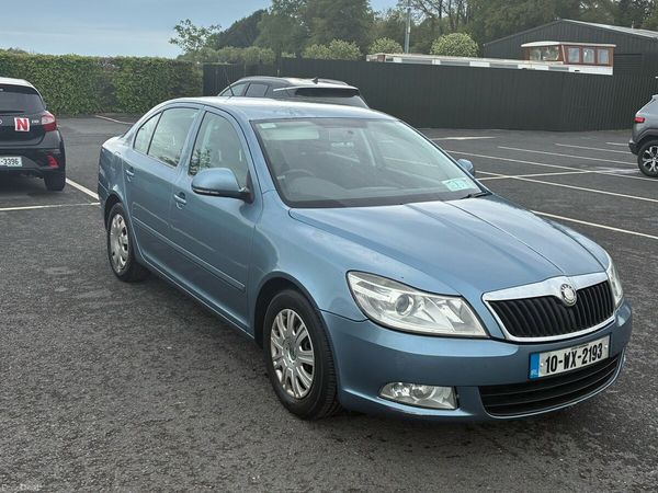Skoda Octavia Hatchback, Diesel, 2010, Grey