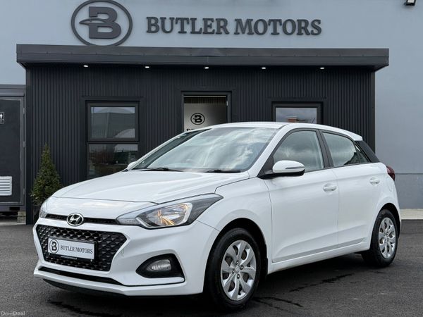 Hyundai i20 Hatchback, Petrol, 2019, White