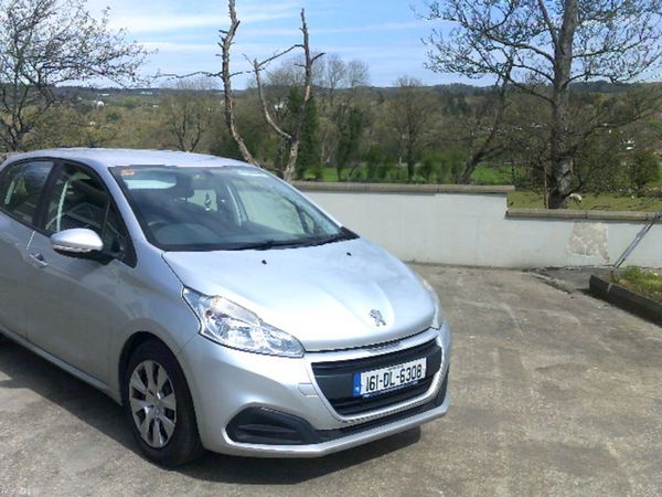 Peugeot 208 Hatchback, Diesel, 2016, Silver