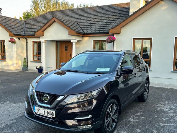 Nissan Qashqai Hatchback, Diesel, 2019, Black