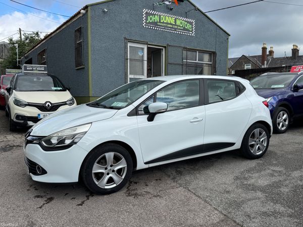 Renault Clio Hatchback, Petrol, 2014, White