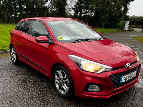 Hyundai i20 Hatchback, Petrol, 2020, Red