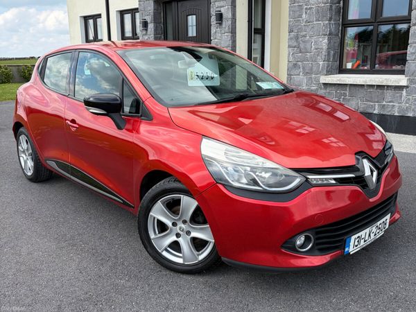 Renault Clio Hatchback, Diesel, 2013, Red