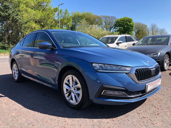 Skoda Octavia Hatchback, Diesel, 2021, Blue