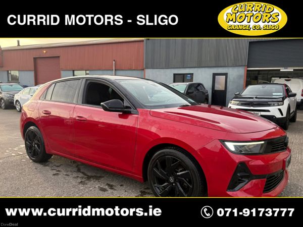 Opel Astra Hatchback, Petrol, 2023, Red