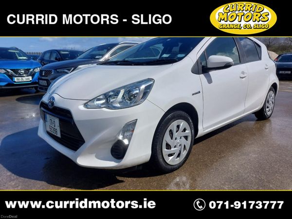 Toyota Aqua Hatchback, Petrol Hybrid, 2017, White