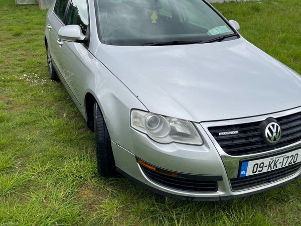 Volkswagen Passat Saloon, Diesel, 2009, Silver