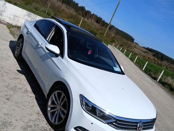 Volkswagen Passat Saloon, Diesel, 2016, White