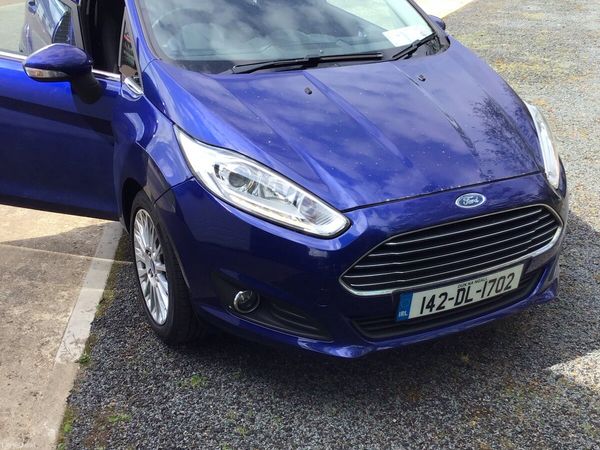 Ford Fiesta Hatchback, Petrol, 2014, Blue
