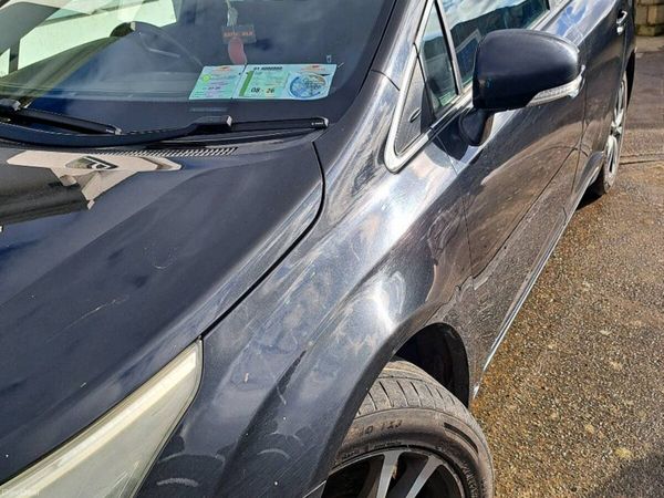 Toyota Avensis Saloon, Diesel, 2012, Black
