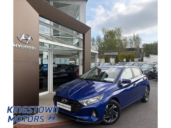 Hyundai i20 Hatchback, Petrol, 2023, Blue