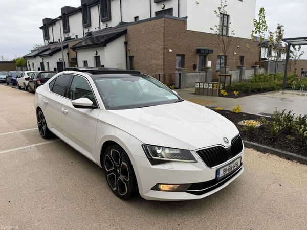 Skoda Superb Hatchback, Diesel, 2018, White